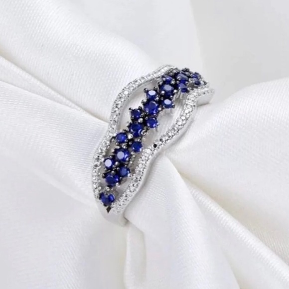 ✨✨ Blue Sapphire Lab Bridge Ring✨✨ - Picture 3 of 3